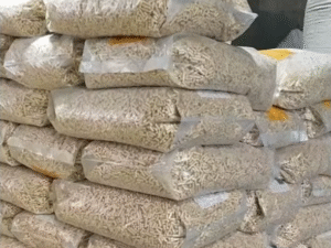 Top Quality Wood Pellets Price Ton Briquettes Biomass Fuel Pine Oak Wood Pellets